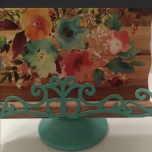 Pioneer Woman cookbook kitchen stand holder!